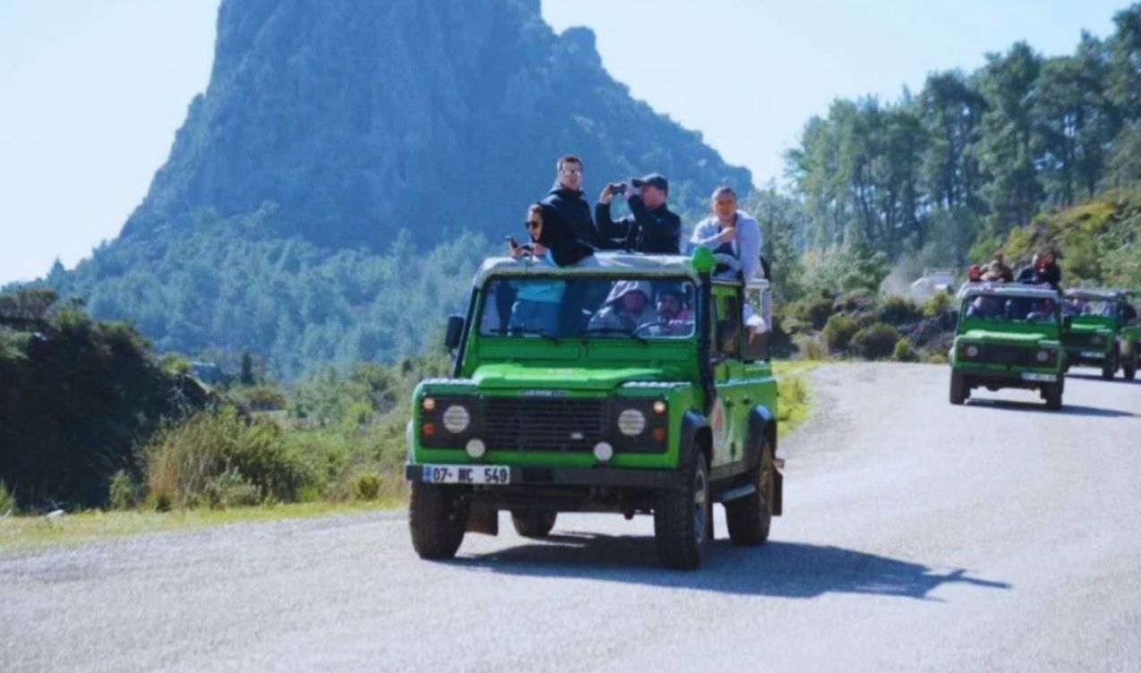 Jeep Safari – Niezapomniana Przygoda w Górach Taurus