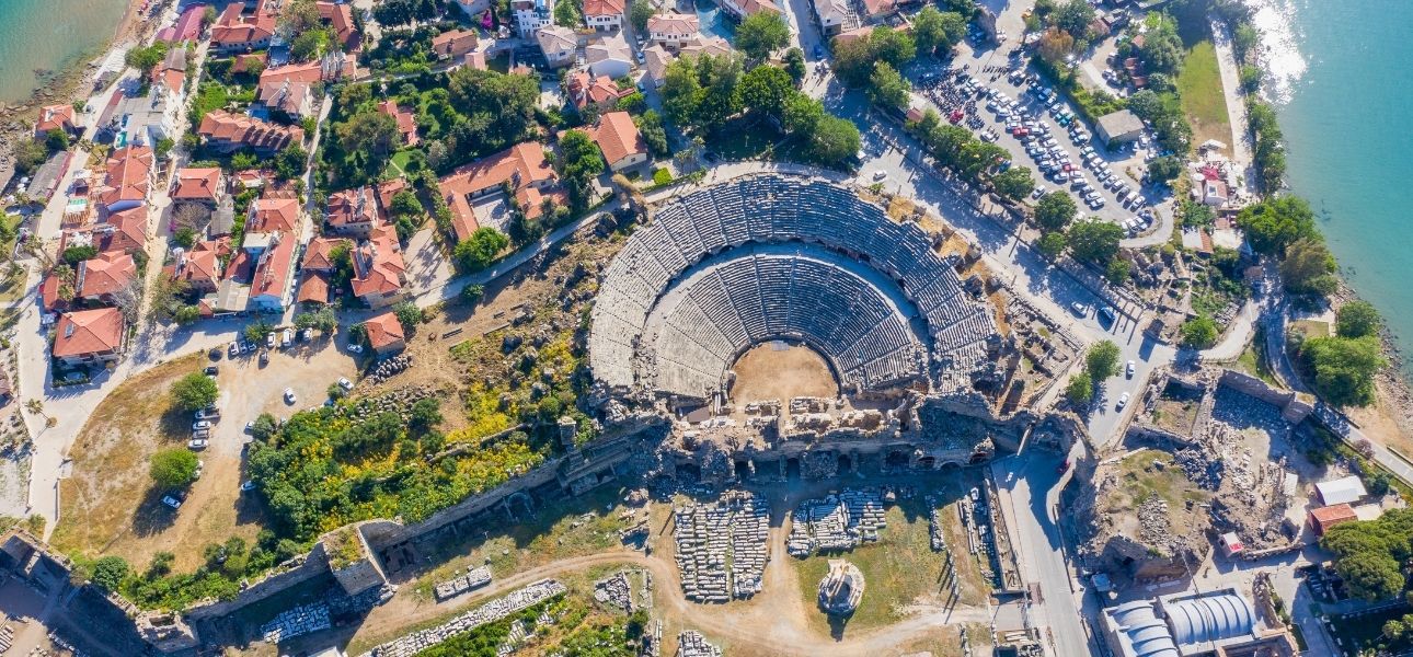 Side – gdzie historia starożytna spotyka nowoczesną turystykę